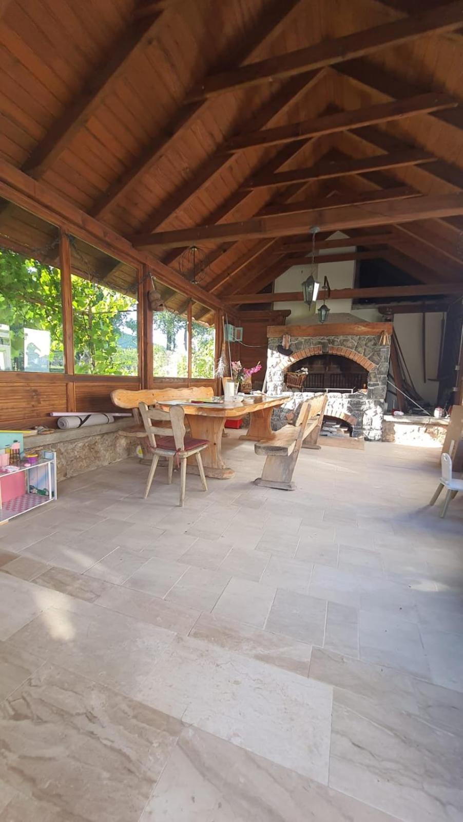 Apartmani Fenestra Tesla I Faust Otočac Dış mekan fotoğraf